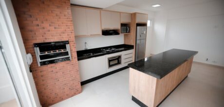 Como Escolher Móveis de Cozinha em Cores Vibrantes para um Ambiente Moderno e Alegre